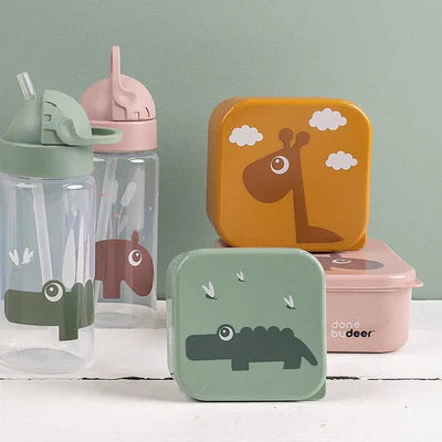 Botella con bombilla - Done By Deer