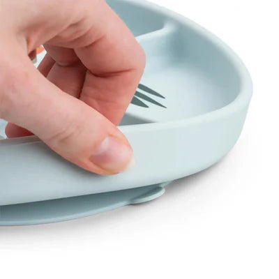 Plato con compartimentos y ventosa - Done By Deer