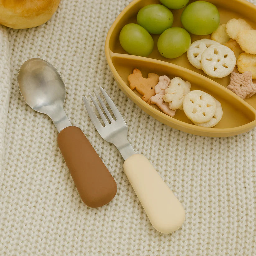 Set de Cuchara y Tenedor de Acero con Mango de Silicona - Mamas Mateas